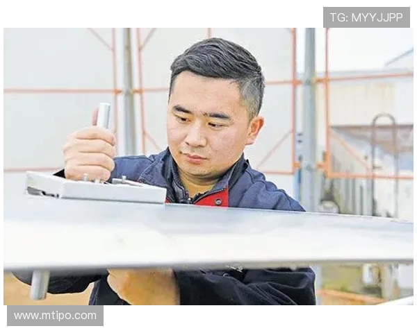 直升机桨叶的动平衡现场调整